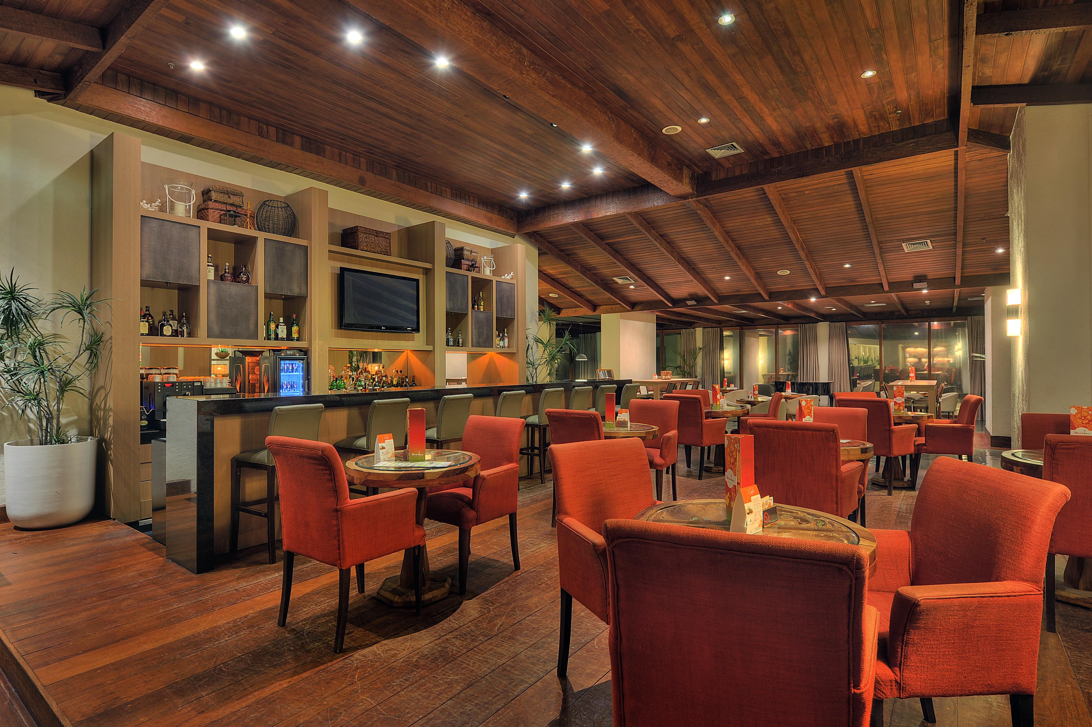 Hotel Deville Prime Salvador Bagian luar foto The restaurant