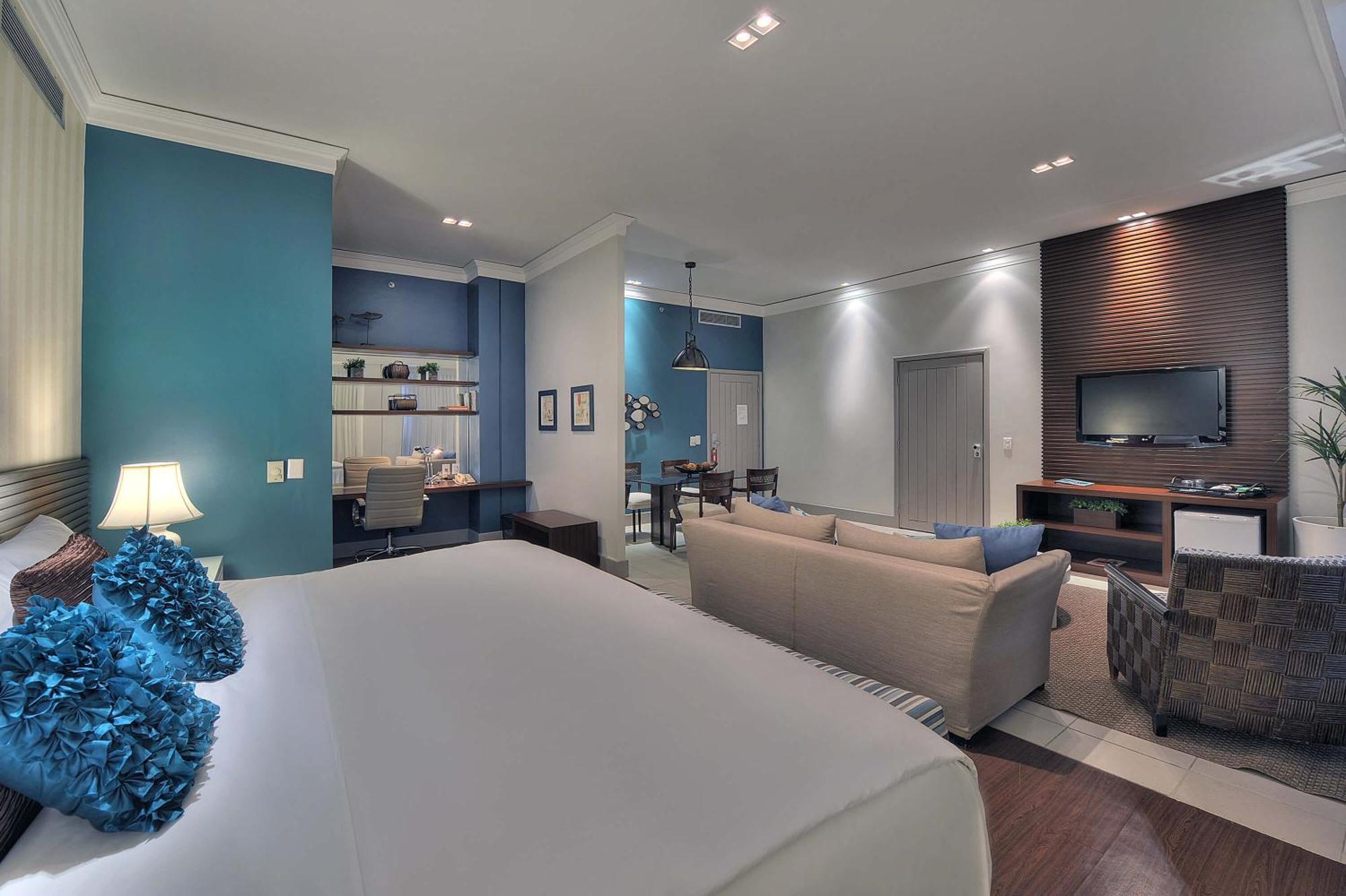 Hotel Deville Prime Salvador Bagian luar foto A typical suite at the hotel