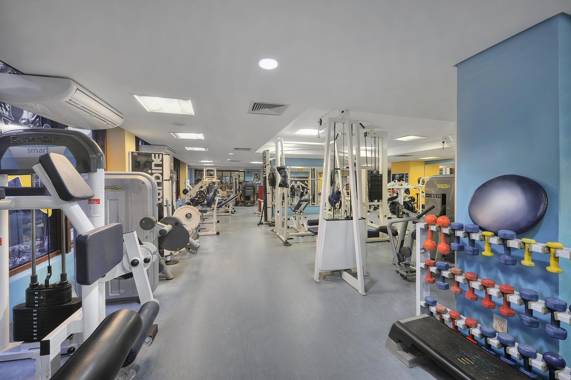Hotel Deville Prime Salvador Bagian luar foto The gym at the University of Bath